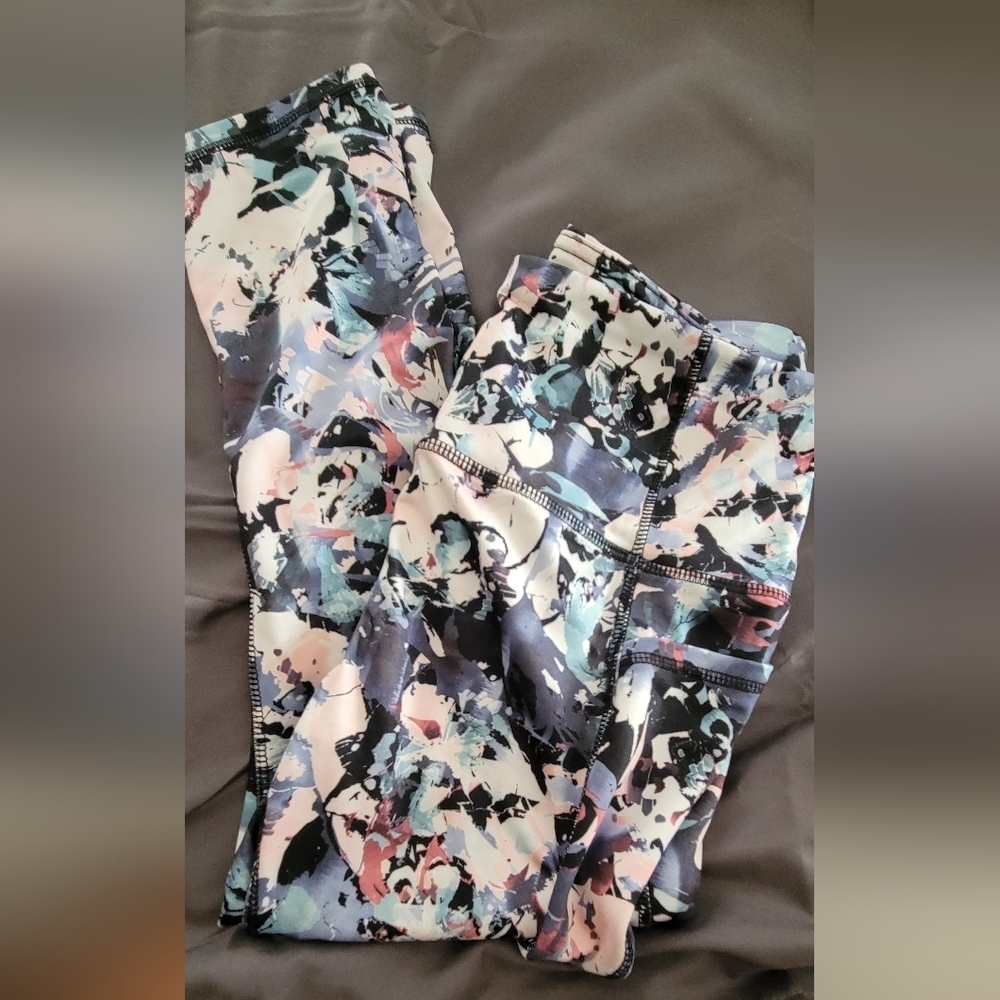 Floral Leggings - Picture 3 of 3